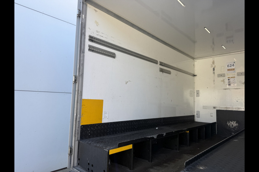 Renault Master Plancher T35 2.3 DCI 150PK Lowliner Bakwagen Airco Cruise Control Camera Foodtruck Meubelbak Paardenwagen