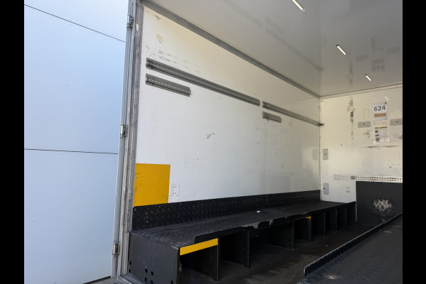 Renault Master Plancher T35 2.3 DCI 150PK Lowliner Bakwagen Airco Cruise Control Camera Foodtruck Meubelbak Paardenwagen