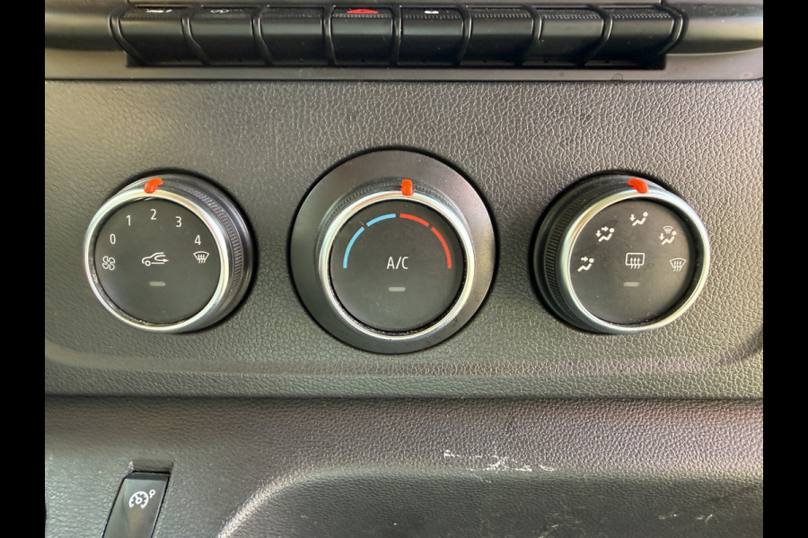 Renault Master Plancher T35 2.3 DCI 150PK Lowliner Bakwagen Airco Cruise Control Camera Foodtruck Meubelbak Paardenwagen