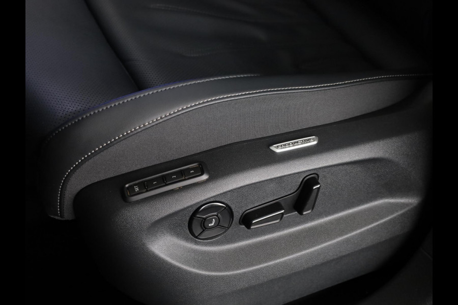 Volkswagen Tiguan 1.5 eHybrid R-Line Edition 272 pk Automaat (DSG) | Verlengde garantie | Navigatie | Panoramadak | Trekhaak (wegklapbaar) | Rondomzicht camera | Lederen bekleding |Stoelverwarming/ventilatie | R-Line |