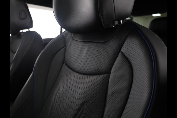 Volkswagen Tiguan 1.5 eHybrid R-Line Edition 272 pk Automaat (DSG) | Verlengde garantie | Navigatie | Panoramadak | Trekhaak (wegklapbaar) | Rondomzicht camera | Lederen bekleding |Stoelverwarming/ventilatie | R-Line |