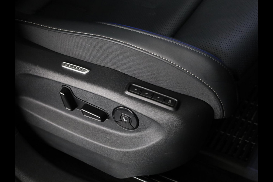 Volkswagen Tiguan 1.5 eHybrid R-Line Edition 272 pk Automaat (DSG) | Verlengde garantie | Navigatie | Panoramadak | Trekhaak (wegklapbaar) | Rondomzicht camera | Lederen bekleding |Stoelverwarming/ventilatie | R-Line |