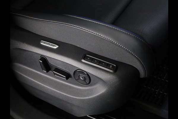 Volkswagen Tiguan 1.5 eHybrid R-Line Edition 272 pk Automaat (DSG) | Verlengde garantie | Navigatie | Panoramadak | Trekhaak (wegklapbaar) | Rondomzicht camera | Lederen bekleding |Stoelverwarming/ventilatie | R-Line |