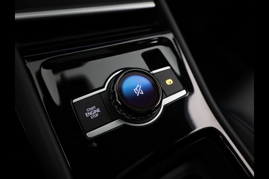 Volkswagen Tiguan 1.5 eHybrid R-Line Edition 272 pk Automaat (DSG) | Verlengde garantie | Navigatie | Panoramadak | Trekhaak (wegklapbaar) | Rondomzicht camera | Lederen bekleding |Stoelverwarming/ventilatie | R-Line |