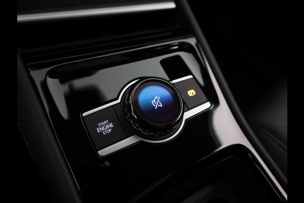 Volkswagen Tiguan 1.5 eHybrid R-Line Edition 272 pk Automaat (DSG) | Verlengde garantie | Navigatie | Panoramadak | Trekhaak (wegklapbaar) | Rondomzicht camera | Lederen bekleding |Stoelverwarming/ventilatie | R-Line |