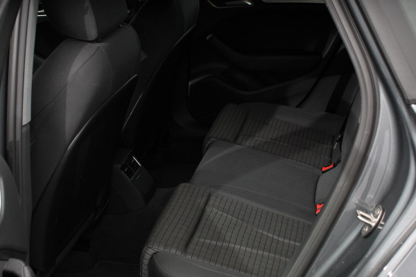 Audi A3 Sportback 35 TFSI 150pk Automaat S-Line Sport Climate Control Parkeer sensoren Full Led Stoelverwarming Lichtmetalen Velgen