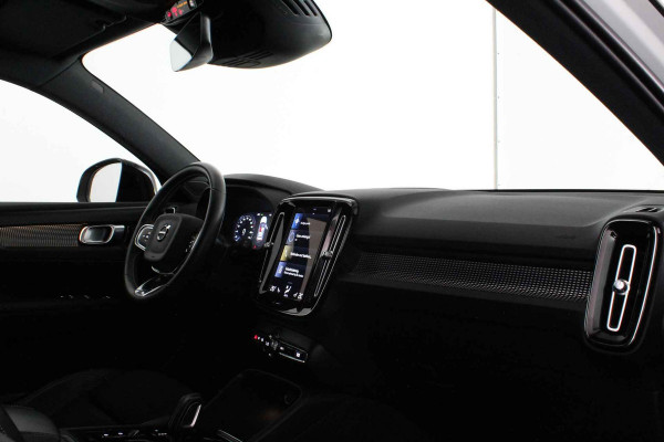 Volvo XC40 1.5 T3 R-Design > Trekhaak/H&K/Zwart dak/Winterpakket pro...