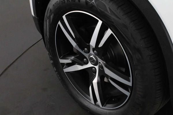 Volvo XC40 1.5 T3 R-Design > Trekhaak/H&K/Zwart dak/Winterpakket pro...