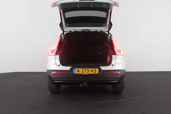 Volvo XC40 1.5 T3 R-Design > Trekhaak/H&K/Zwart dak/Winterpakket pro...