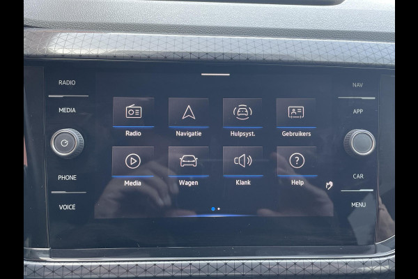 Volkswagen T-Cross 1.0 TSI 110pk DSG Style Navigatie Apple Carplay / Android Auto Camera Parkeer sensoren Dab Winterpakket Digitale Cockpit