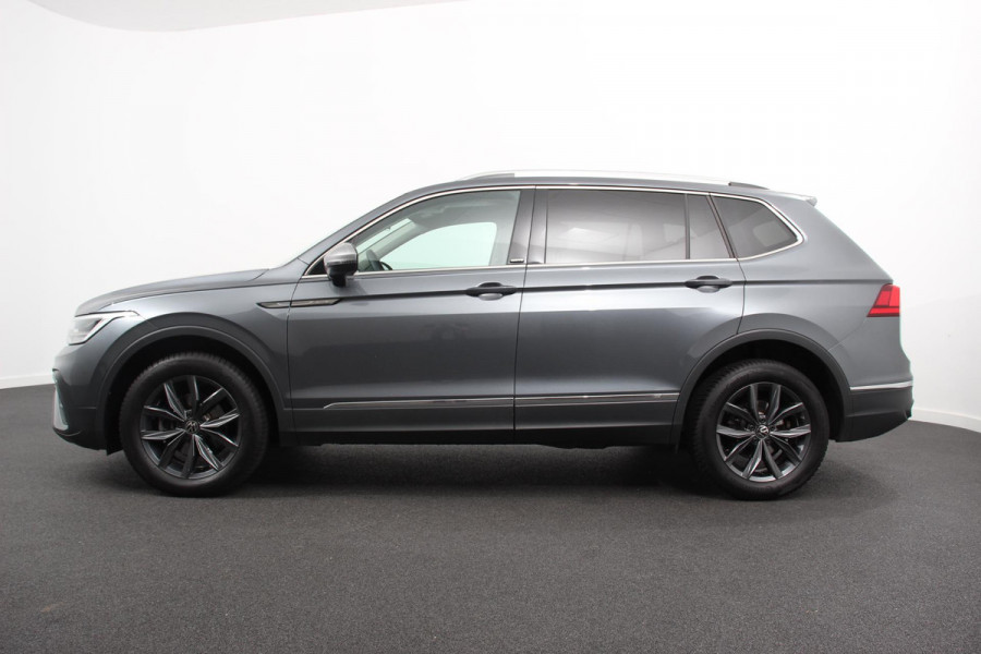 Volkswagen Tiguan Allspace 1.5 TSI 150pk DSG Move 7p. Navigatie Apple Carplay/Android Auto Wireless Trekhaak Parkeersensoren Camera Adaptive Cruise Control Stoel-en stuurverwarming Climate Control