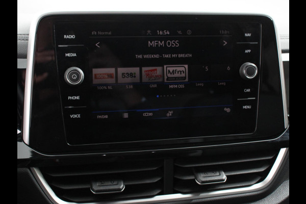 Volkswagen T-Roc 1.5 TSI 150pk DSG R-Line Navigatie Apple Carplay/Android Auto Parkeersensoren Camera Adaptive Cruise Control Dab Digitale Cockpit