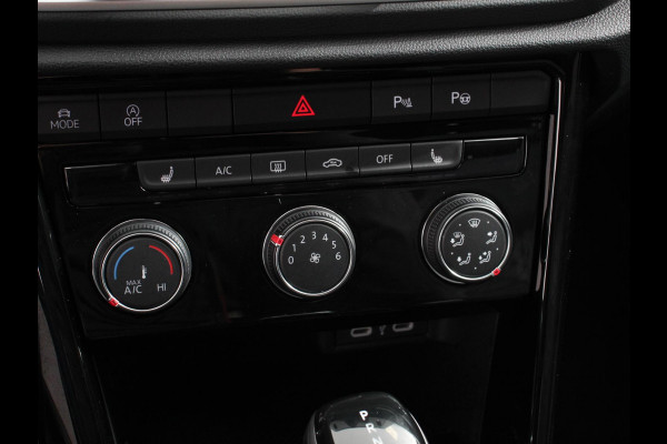 Volkswagen T-Roc 1.5 TSI 150pk DSG R-Line Navigatie Apple Carplay/Android Auto Parkeersensoren Camera Adaptive Cruise Control Dab Digitale Cockpit