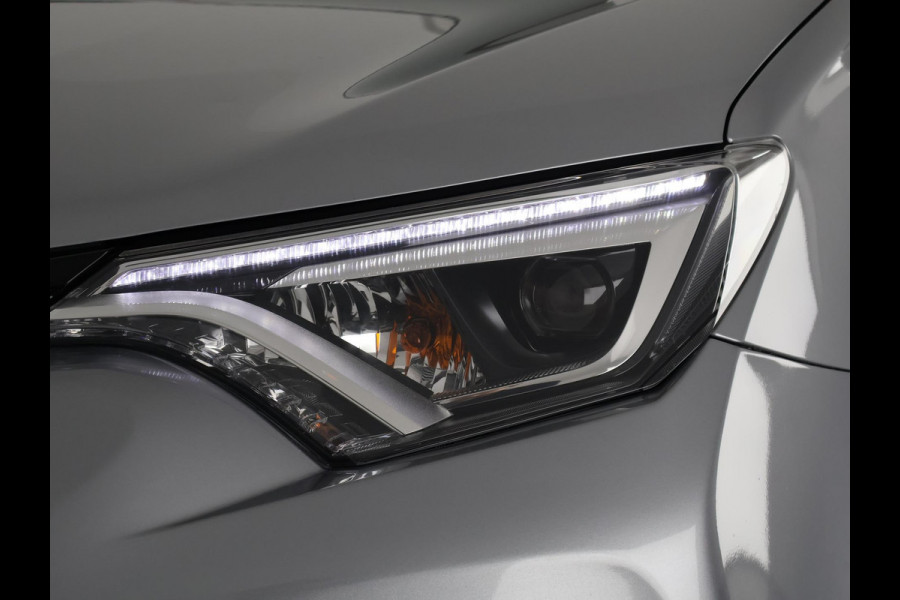 Toyota RAV4 2.5 HYBRID DYNAMIC SPORT GARANTIE 10-2028 ACHTERUITRIJ CAMERA . ADAPTIEVE CRUISE CONTROL . PARKEERSENSOREN VOOR & ACHTER .