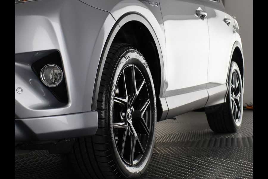 Toyota RAV4 2.5 HYBRID DYNAMIC SPORT GARANTIE 10-2028 ACHTERUITRIJ CAMERA . ADAPTIEVE CRUISE CONTROL . PARKEERSENSOREN VOOR & ACHTER .