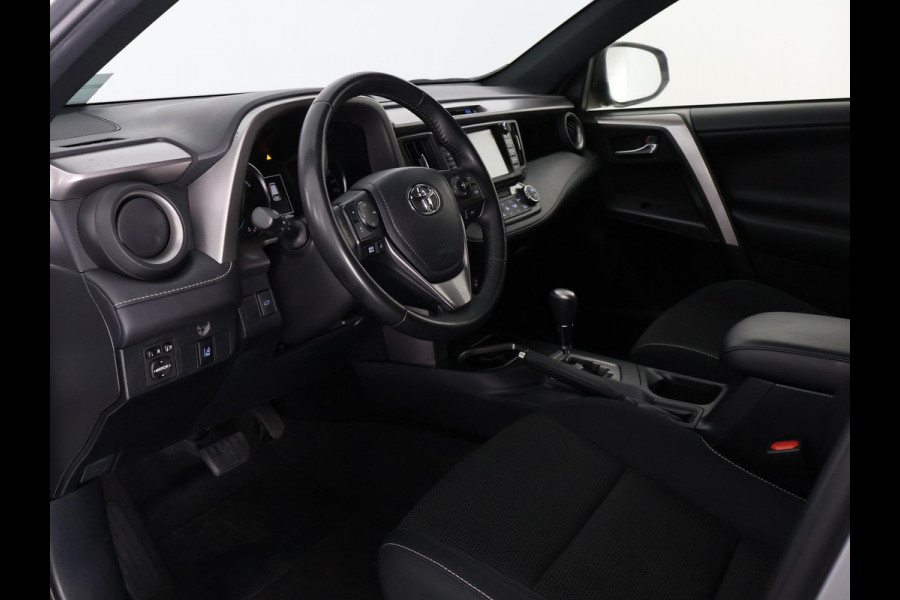 Toyota RAV4 2.5 HYBRID DYNAMIC SPORT GARANTIE 10-2028 ACHTERUITRIJ CAMERA . ADAPTIEVE CRUISE CONTROL . PARKEERSENSOREN VOOR & ACHTER .