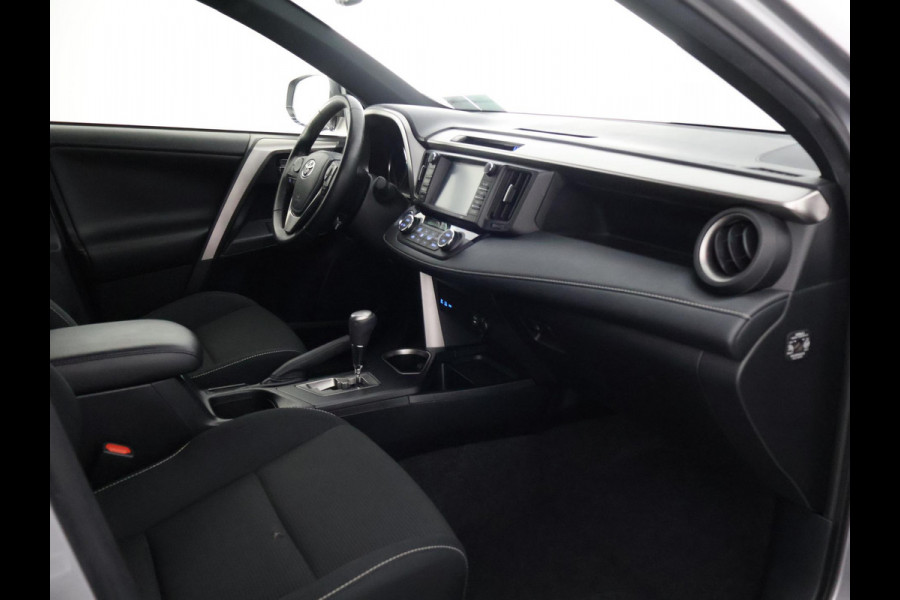 Toyota RAV4 2.5 HYBRID DYNAMIC SPORT GARANTIE 10-2028 ACHTERUITRIJ CAMERA . ADAPTIEVE CRUISE CONTROL . PARKEERSENSOREN VOOR & ACHTER .