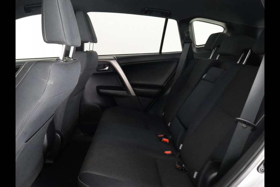 Toyota RAV4 2.5 HYBRID DYNAMIC SPORT GARANTIE 10-2028 ACHTERUITRIJ CAMERA . ADAPTIEVE CRUISE CONTROL . PARKEERSENSOREN VOOR & ACHTER .