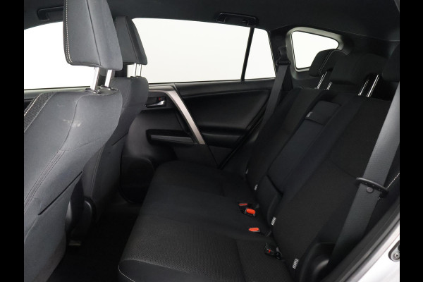 Toyota RAV4 2.5 HYBRID DYNAMIC SPORT GARANTIE 10-2028 ACHTERUITRIJ CAMERA . ADAPTIEVE CRUISE CONTROL . PARKEERSENSOREN VOOR & ACHTER .