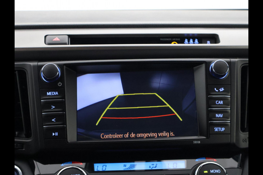 Toyota RAV4 2.5 HYBRID DYNAMIC SPORT GARANTIE 10-2028 ACHTERUITRIJ CAMERA . ADAPTIEVE CRUISE CONTROL . PARKEERSENSOREN VOOR & ACHTER .