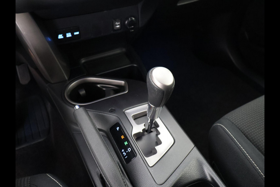 Toyota RAV4 2.5 HYBRID DYNAMIC SPORT GARANTIE 10-2028 ACHTERUITRIJ CAMERA . ADAPTIEVE CRUISE CONTROL . PARKEERSENSOREN VOOR & ACHTER .