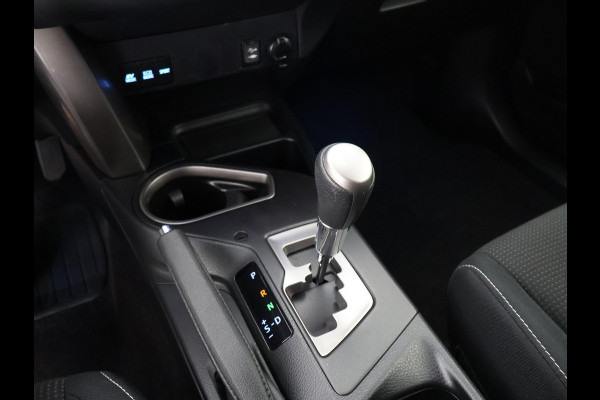 Toyota RAV4 2.5 HYBRID DYNAMIC SPORT GARANTIE 10-2028 ACHTERUITRIJ CAMERA . ADAPTIEVE CRUISE CONTROL . PARKEERSENSOREN VOOR & ACHTER .