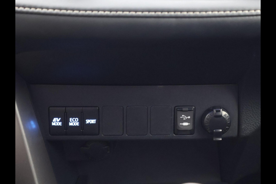 Toyota RAV4 2.5 HYBRID DYNAMIC SPORT GARANTIE 10-2028 ACHTERUITRIJ CAMERA . ADAPTIEVE CRUISE CONTROL . PARKEERSENSOREN VOOR & ACHTER .