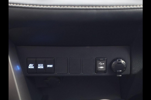 Toyota RAV4 2.5 HYBRID DYNAMIC SPORT GARANTIE 10-2028 ACHTERUITRIJ CAMERA . ADAPTIEVE CRUISE CONTROL . PARKEERSENSOREN VOOR & ACHTER .