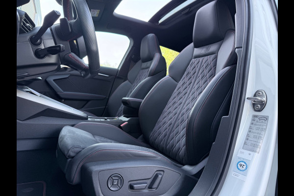 Audi A3 Sportback 45 TFSI e S edition Competition B&O/Massage