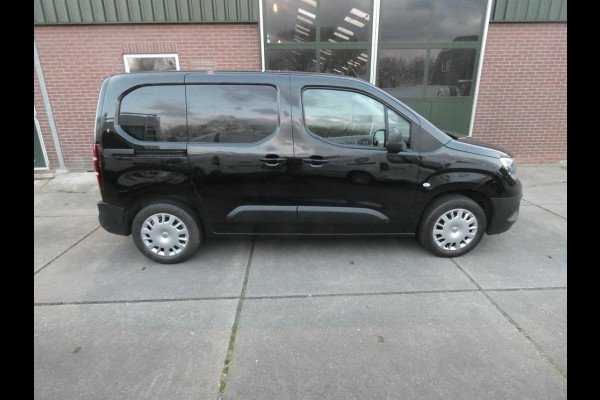 Opel Combo 1.5D L1H1 Edition *130pk* navi/camera* autom*