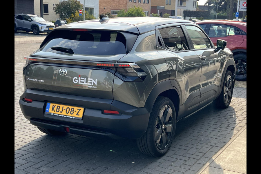 Toyota Urban Cruiser 61,1 kWh 174pk Executive | JBL, Stoel- Stuurverwarming, 360 graden camera