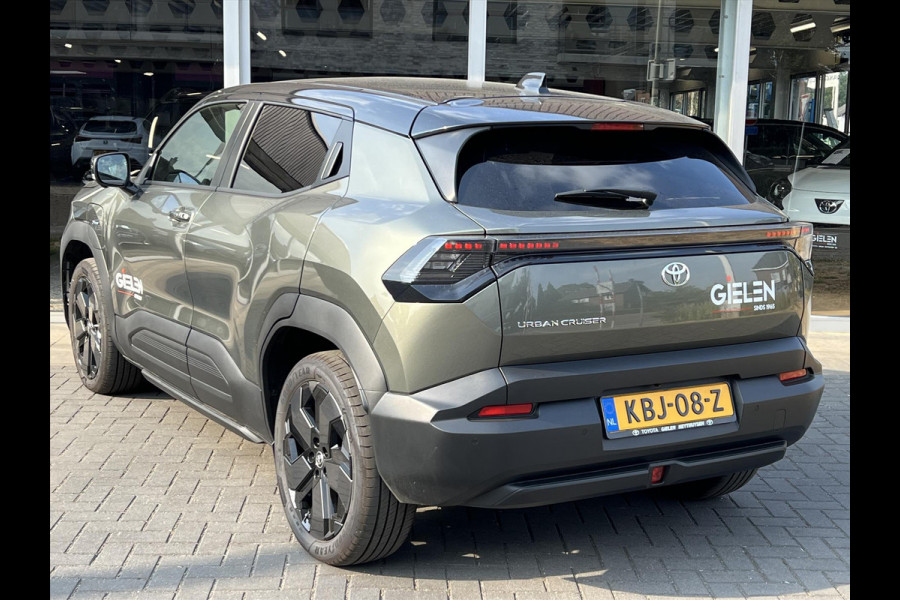 Toyota Urban Cruiser 61,1 kWh 174pk Executive | JBL, Stoel- Stuurverwarming, 360 graden camera