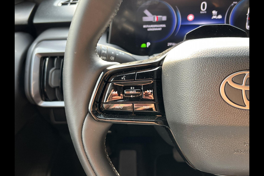 Toyota Urban Cruiser 61,1 kWh 174pk Executive | JBL, Stoel- Stuurverwarming, 360 graden camera