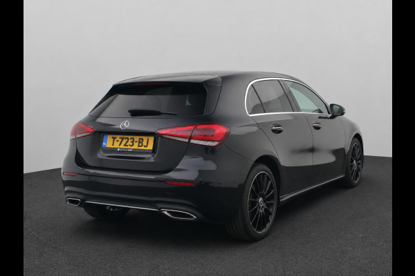 Mercedes-Benz A-Klasse 200 | Widescreen | Carplay | Sfeerverlichting | AMG velgen | Camera | Stoelver. | Dealer onderhouden | A200