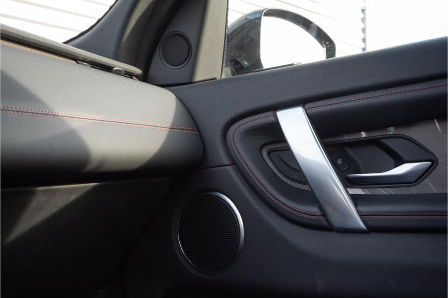 Land Rover Discovery Sport P200 2.0 R-Dynamic S Panodak Leer Navigatie Camera Trekhaak Elek Achterklep