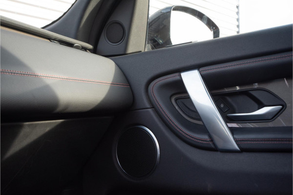 Land Rover Discovery Sport P200 2.0 R-Dynamic S Panodak Leer Navigatie Camera Trekhaak Elek Achterklep