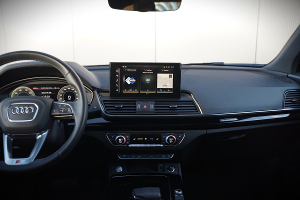 Audi Q5 50 TFSI e S edition Competition S-Line | Panoramadak | Stoelverwarming | Keyless | Matrix LED | Camera | Apple Carplay | Navigatie | Cruise Control | Ambiance Verlichting | SOH 100%