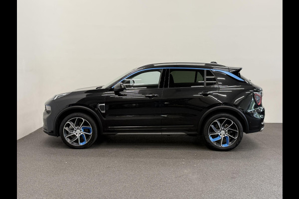 Lynk & Co 01 1.5 Panoramadak Navigatie Apple CarPlay Android Auto Camera Parkeerhulp Adaptive Cruise Control Dodehoekdetectie Stoelverwarming Climate Control Lichtmetalen velgen