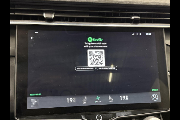 Lynk & Co 01 1.5 Panoramadak Navigatie Apple CarPlay Android Auto Camera Parkeerhulp Adaptive Cruise Control Dodehoekdetectie Stoelverwarming Climate Control Lichtmetalen velgen