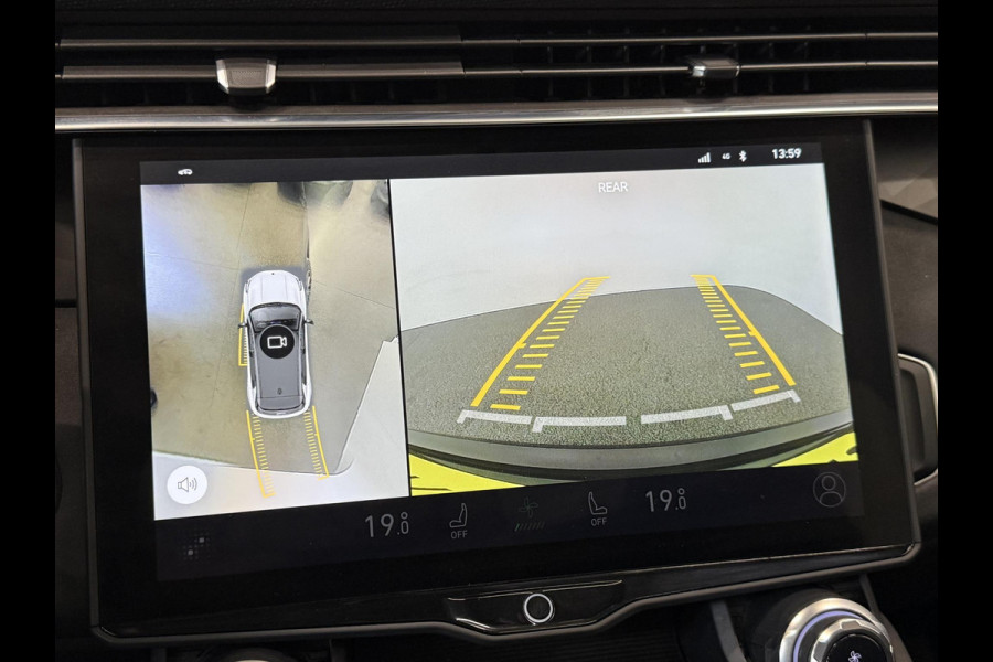 Lynk & Co 01 1.5 Panoramadak Navigatie Apple CarPlay Android Auto Camera Parkeerhulp Adaptive Cruise Control Dodehoekdetectie Stoelverwarming Climate Control Lichtmetalen velgen