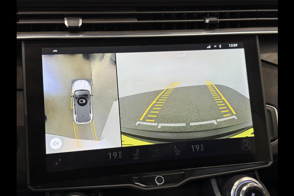 Lynk & Co 01 1.5 Panoramadak Navigatie Apple CarPlay Android Auto Camera Parkeerhulp Adaptive Cruise Control Dodehoekdetectie Stoelverwarming Climate Control Lichtmetalen velgen