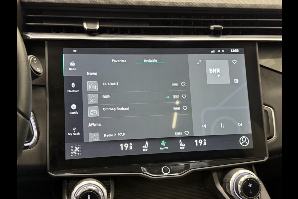 Lynk & Co 01 1.5 Panoramadak Navigatie Apple CarPlay Android Auto Camera Parkeerhulp Adaptive Cruise Control Dodehoekdetectie Stoelverwarming Climate Control Lichtmetalen velgen