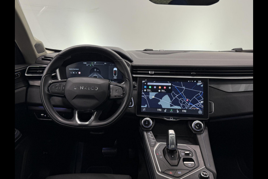Lynk & Co 01 1.5 Panoramadak Navigatie Apple CarPlay Android Auto Camera Parkeerhulp Adaptive Cruise Control Dodehoekdetectie Stoelverwarming Climate Control Lichtmetalen velgen