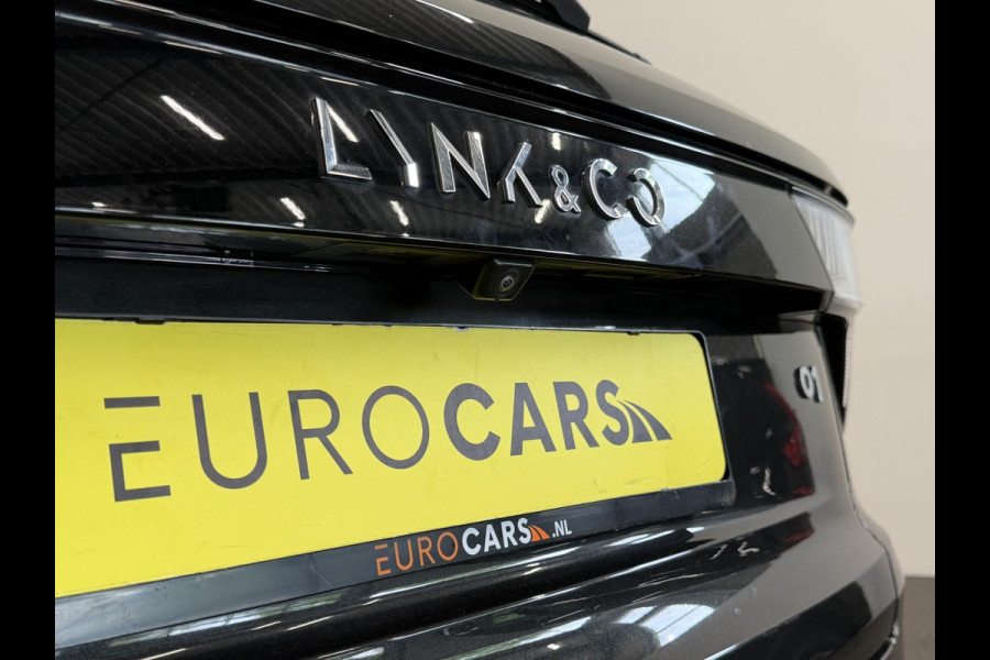 Lynk & Co 01 1.5 Panoramadak Navigatie Apple CarPlay Android Auto Camera Parkeerhulp Adaptive Cruise Control Dodehoekdetectie Stoelverwarming Climate Control Lichtmetalen velgen
