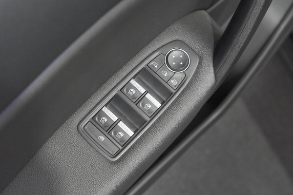 Renault Captur 1.6 E-Tech full hybrid 145 techno | Panoramadak | Camera | Adaptieve Cruise Control | 9.3 Inch Groot Scherm