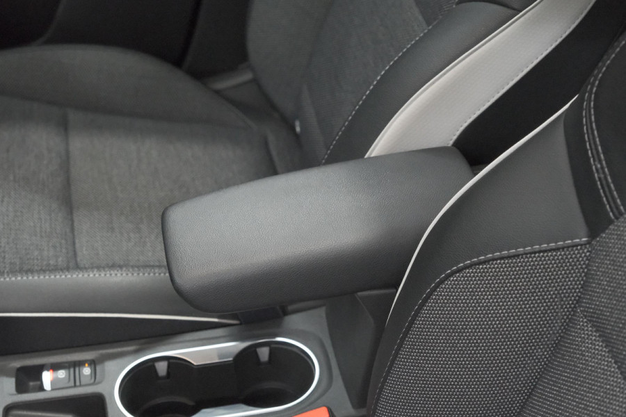 Renault Captur 1.6 E-Tech full hybrid 145 techno | Panoramadak | Camera | Adaptieve Cruise Control | 9.3 Inch Groot Scherm