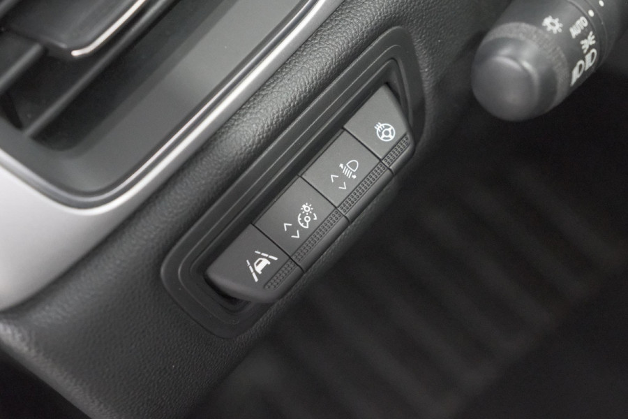 Renault Captur 1.6 E-Tech full hybrid 145 techno | Panoramadak | Camera | Adaptieve Cruise Control | 9.3 Inch Groot Scherm