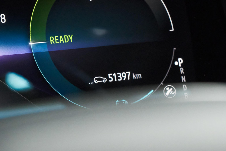 Renault Captur 1.6 E-Tech full hybrid 145 techno | Panoramadak | Camera | Adaptieve Cruise Control | 9.3 Inch Groot Scherm