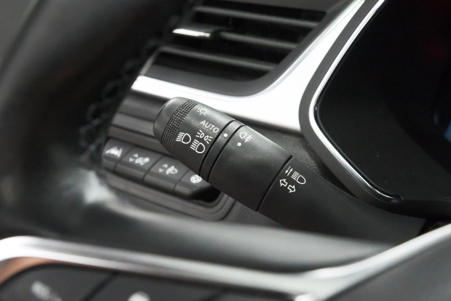 Renault Captur 1.6 E-Tech full hybrid 145 techno | Panoramadak | Camera | Adaptieve Cruise Control | 9.3 Inch Groot Scherm