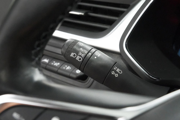 Renault Captur 1.6 E-Tech full hybrid 145 techno | Panoramadak | Camera | Adaptieve Cruise Control | 9.3 Inch Groot Scherm